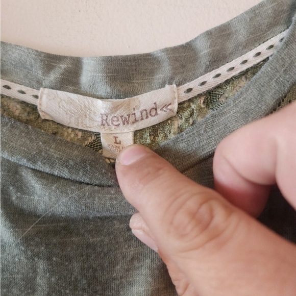 REWIND Green Short Sleeve T-Shirt  Women's Size large - Picture 3 of 3